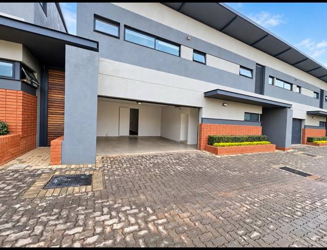 3 BEDROOM PROPERTY TO RENT IN WATERKLOOF RIDGE